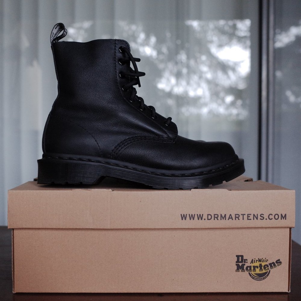 Dr. Martens 1460 Pascal Virginia